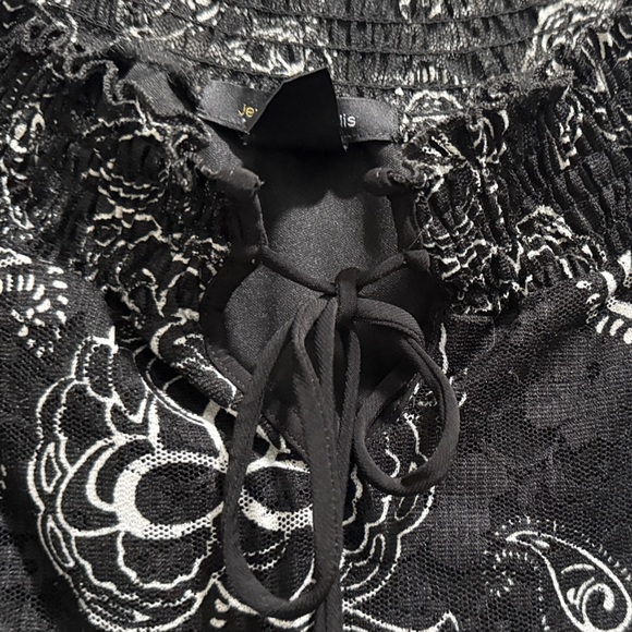 Elegant Black and Blue Paisley Women's Blouse - Picture 4 of 6